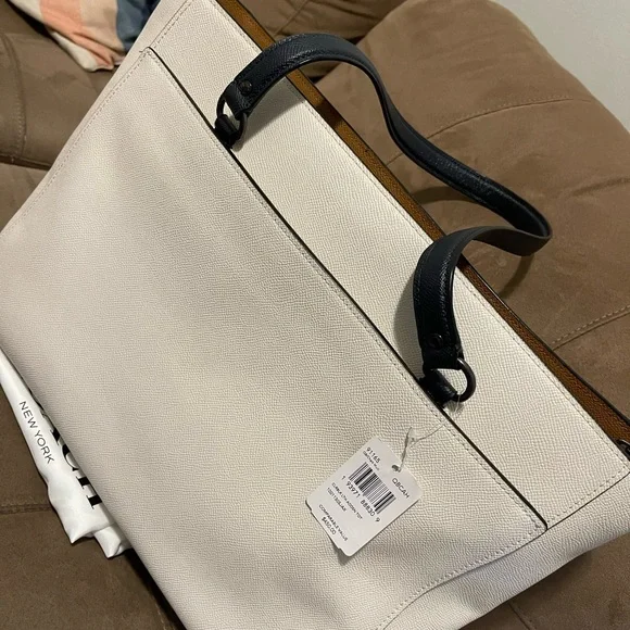 Coach Tote - Picture 4 of 5